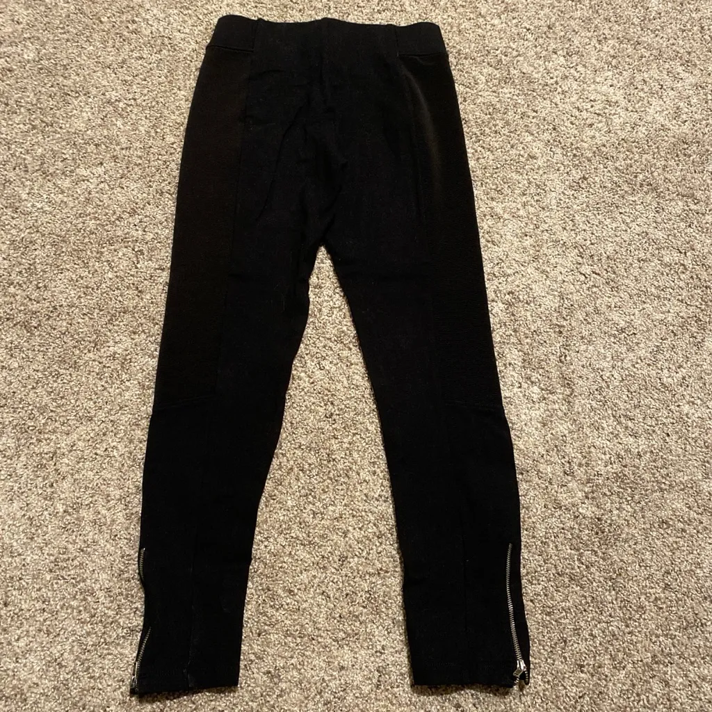Active size small leggings with zipper detail - Image 2
