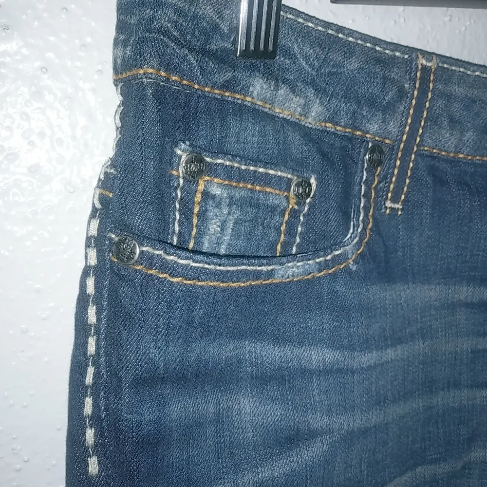 BKE Payton 28 Dark Wash Stitched Pocket Jeans Shorts - Image 6