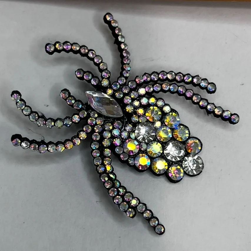 Sparkling Rhinestone Spider Brooch - Image 3