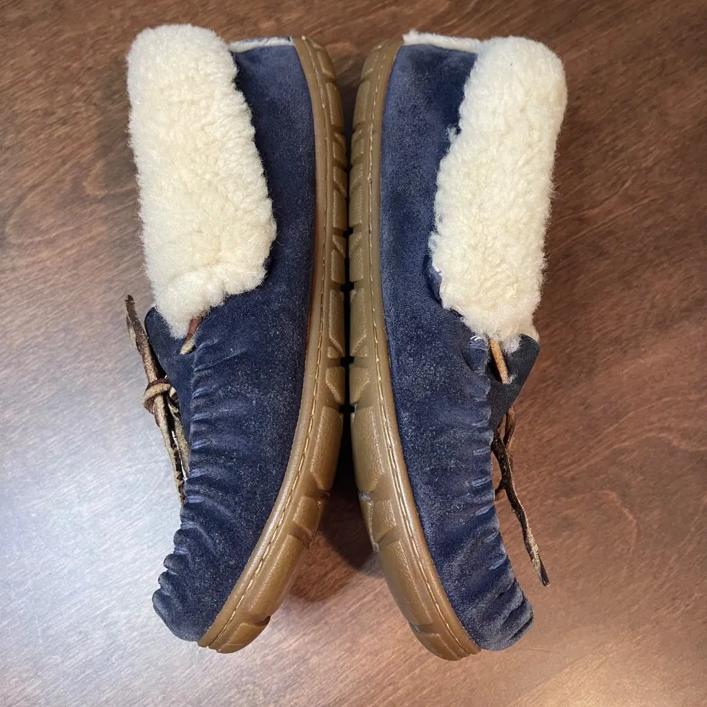 L.L.Bean Women's Wicked Good Moccasins Size 7 in Charcoal Blue Leather Shearling - Image 3