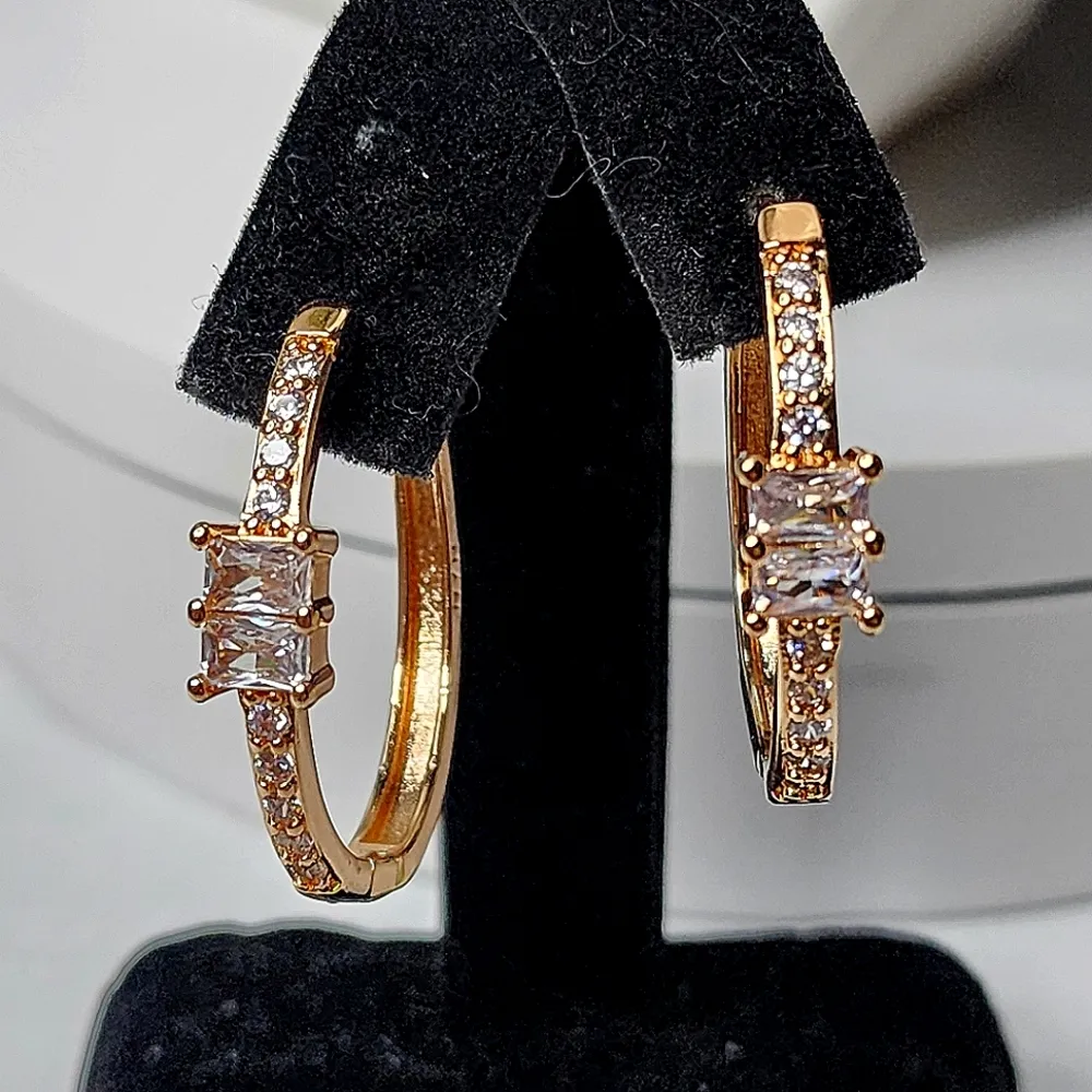 Gold Filled Baguette Oval Hoop Earrings New - Image 2