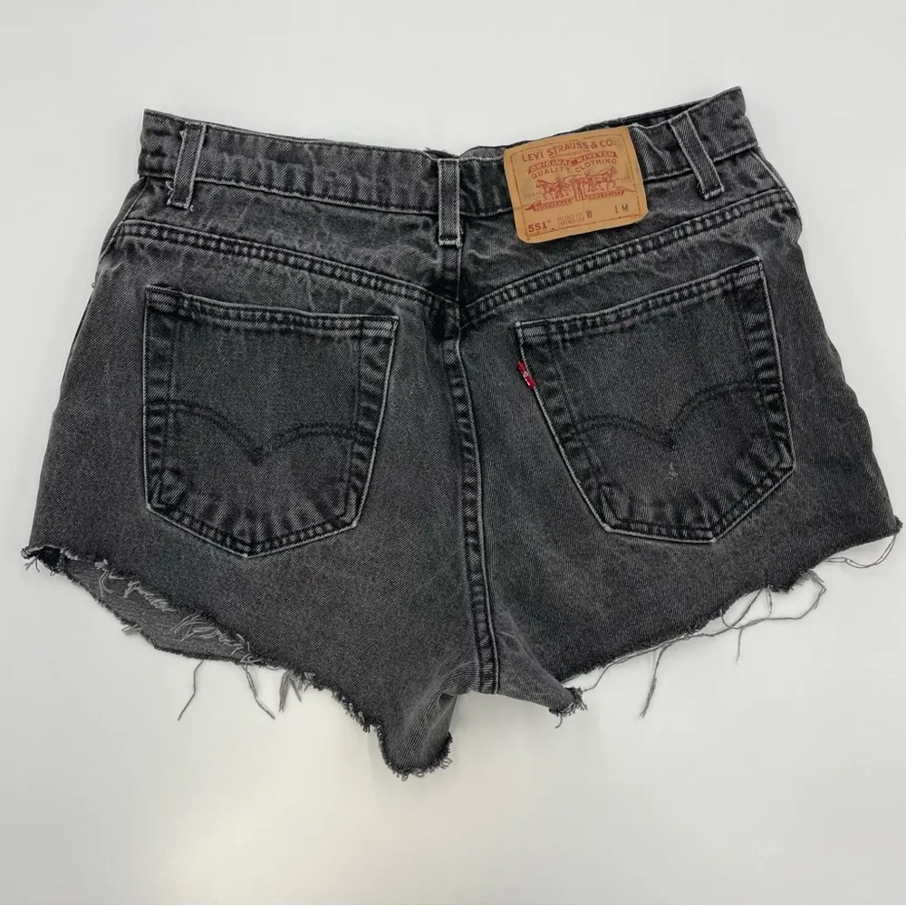 Vintage 90s Levi's Shorts Cut-Off Faded Black 551 Summer Beach Distressed Frayed - Image 2