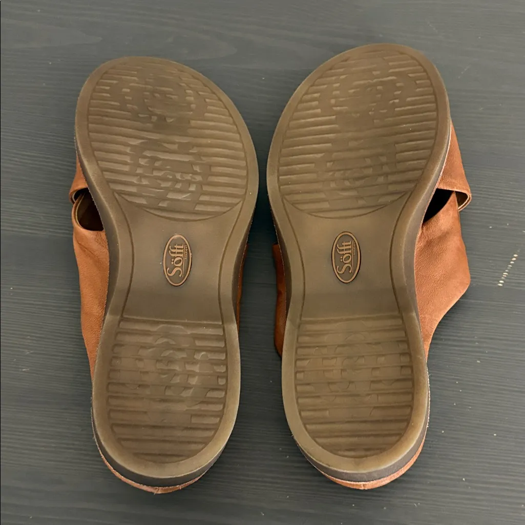 Sofft Brylee leather crisscross slide sandal camel size 9 Brown - Image 9