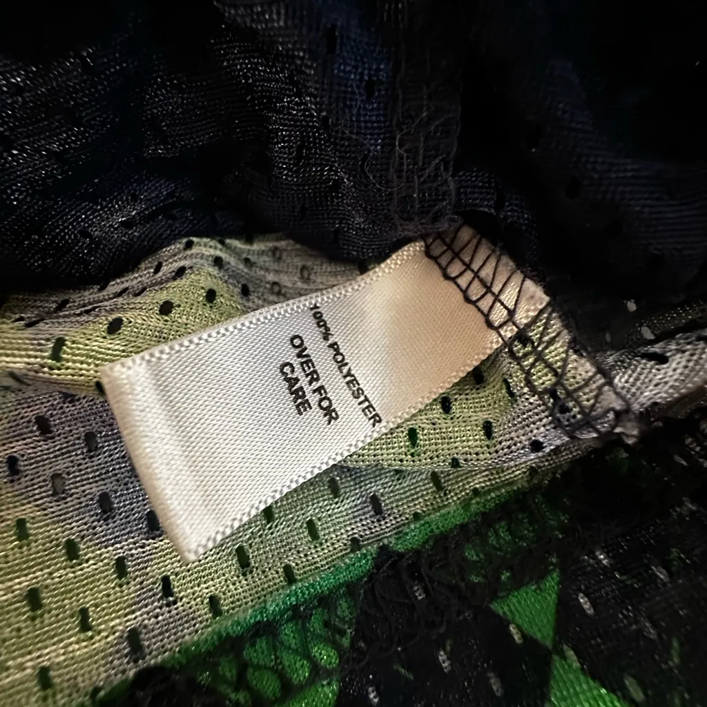 Notre Dame Fighting Irish womens Sz:S Checkered Graphic Logo Racer Back Tank Top Green - Image 8