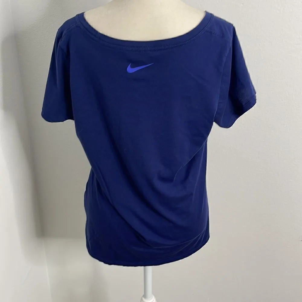 Nike athletic cut Dri fit tshirt.  Size Large. - Image 3