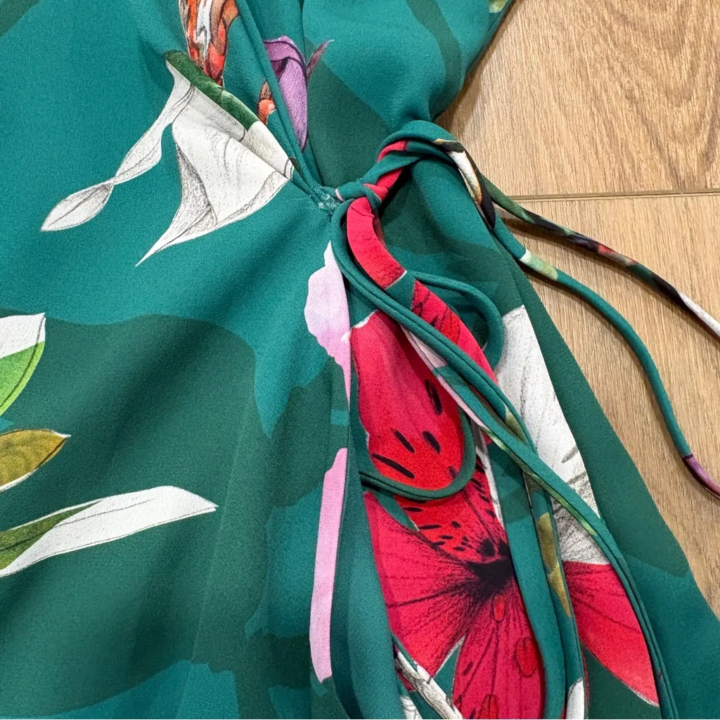 🌟BABATON🌟 ARITZIA WALLACE FLORAL SHORT SLEEVE WRAP DRESS GREEN SZ M - Image 7