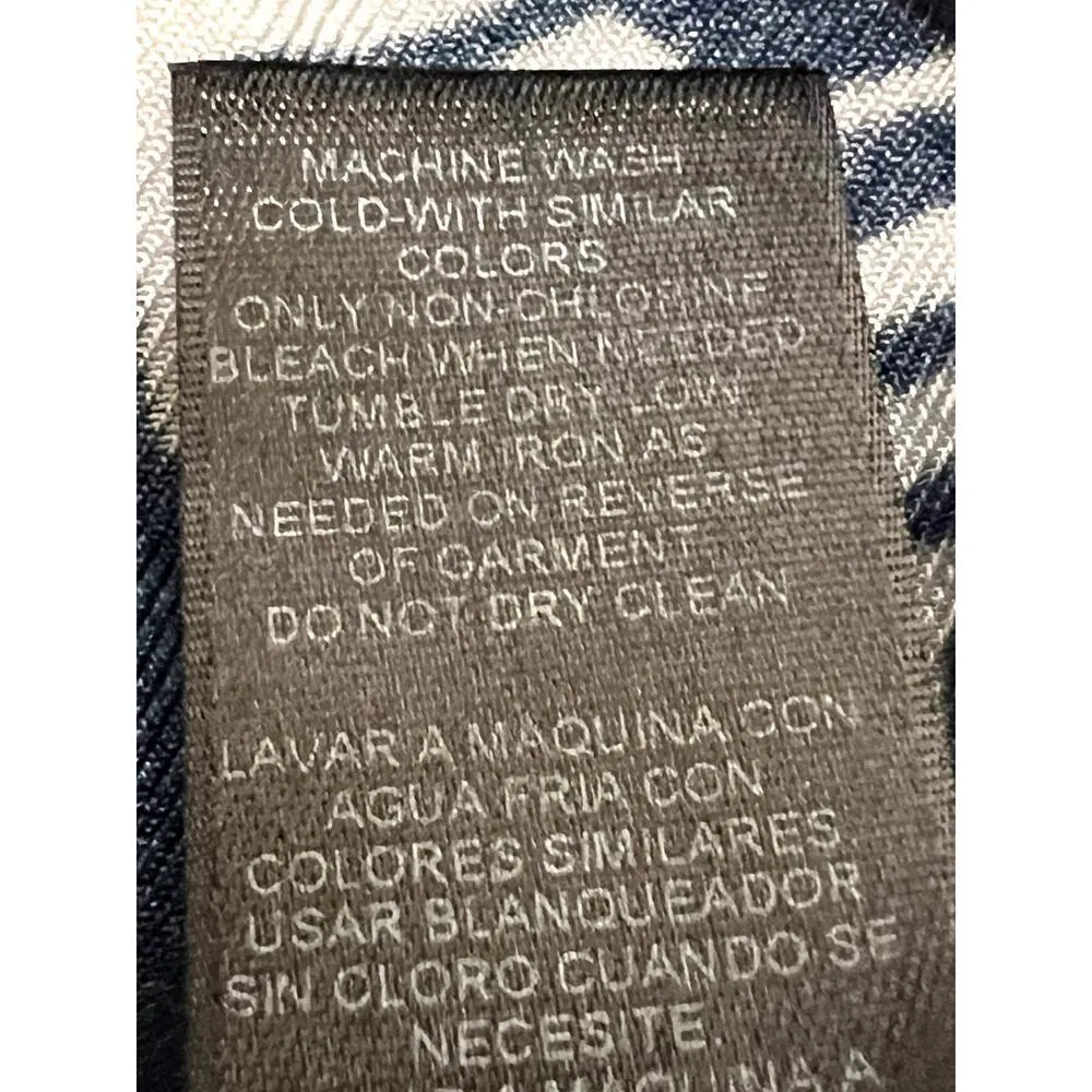 Travelers women's size 3 Petite Sky Weaves asymmetrical top Blue - Image 13