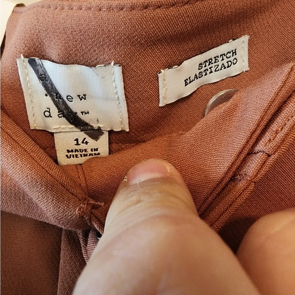 A new day highest rise tampered leg dress pants size 14 regular - Image 2