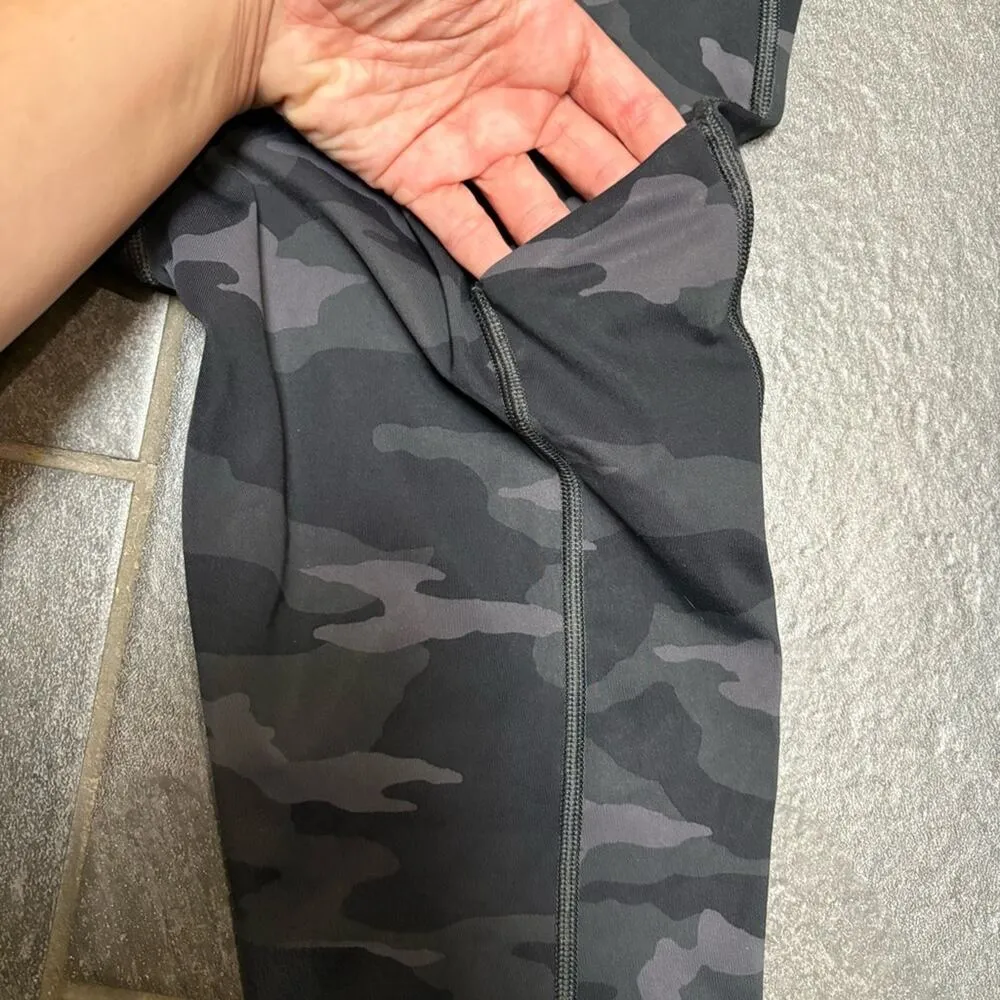 Athleta Black Grey Camo Ultimate 7/8 Tight Leggings Small High Waist Pocket Logo - Image 7