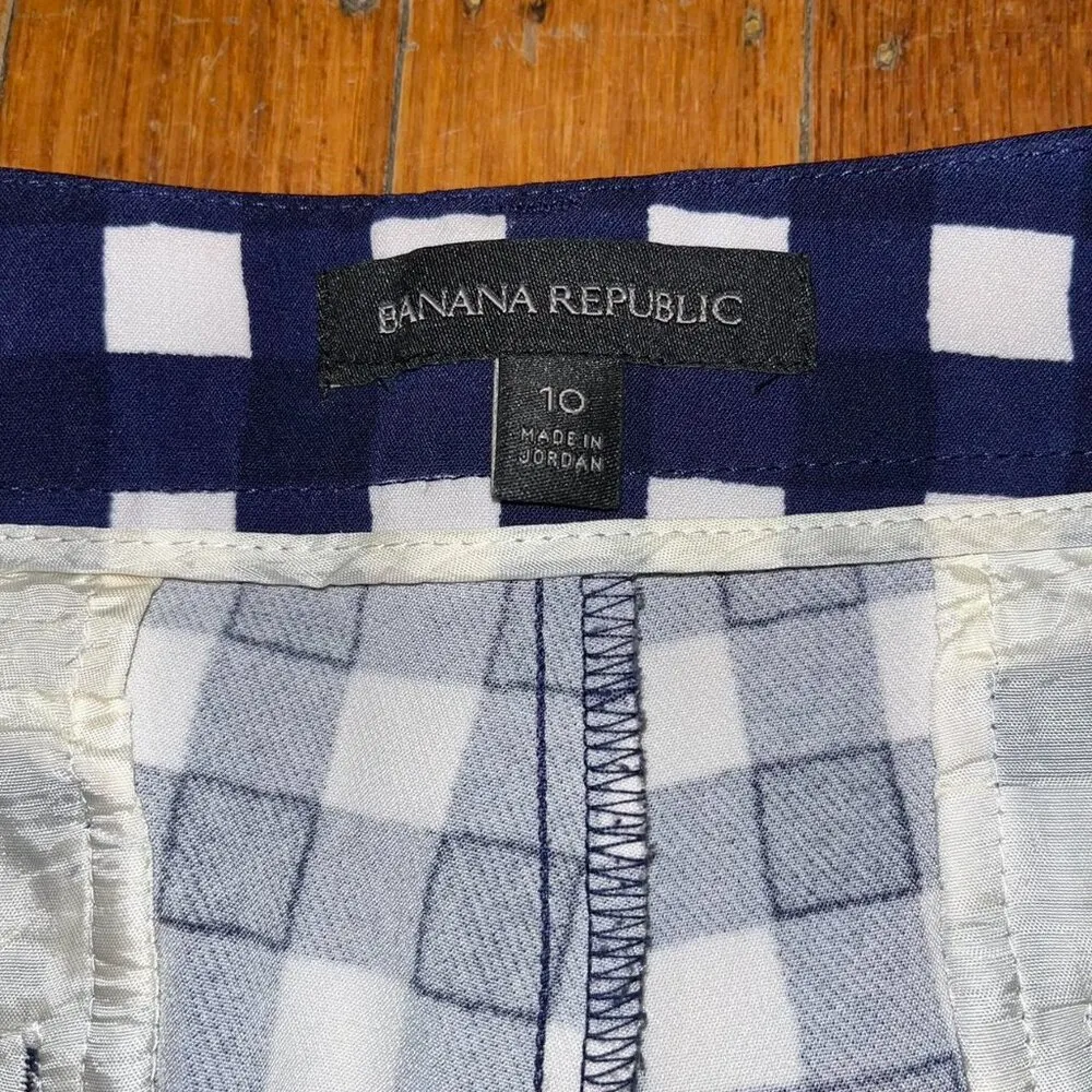 Banana Republic Ryan Fit Navy And White Gingham Shorts - Image 4