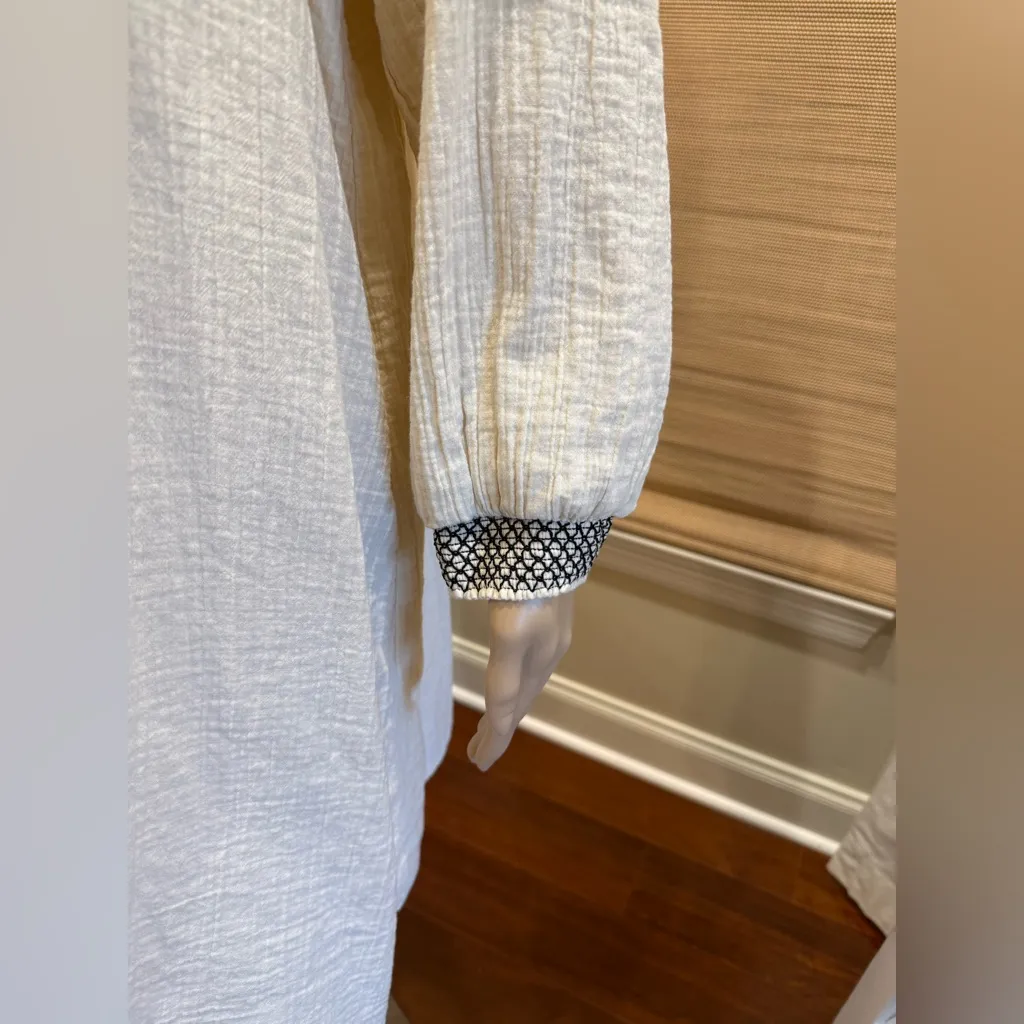 Wonderly  Cream Dress with Black Details - Image 3