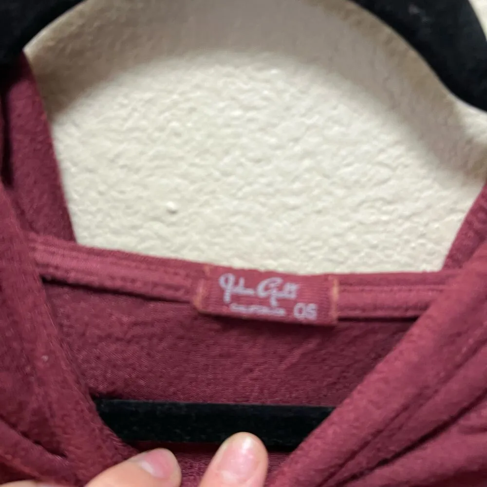 Brandy Melville John Galt Red Hooded Lightweight Sweatshirt Pullover Size M - Image 4