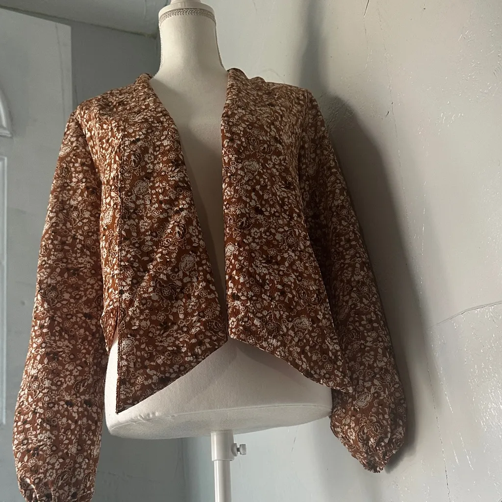 Lush Brown Floral Patterned Garment - Image 7