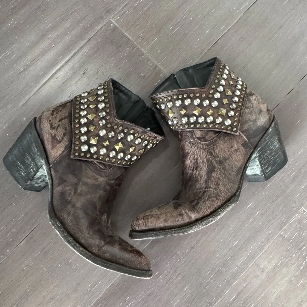 Old Gringo Distressed Brown Studded Ankle Boots - Image 8