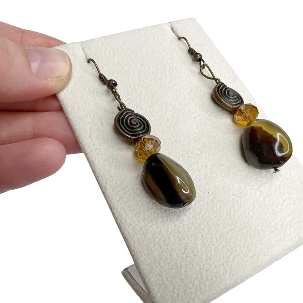 Natural Stone & Antiqued Brass Swirl Amber Faceted Bead Dangle Pierced Earrings Brown - Image 2