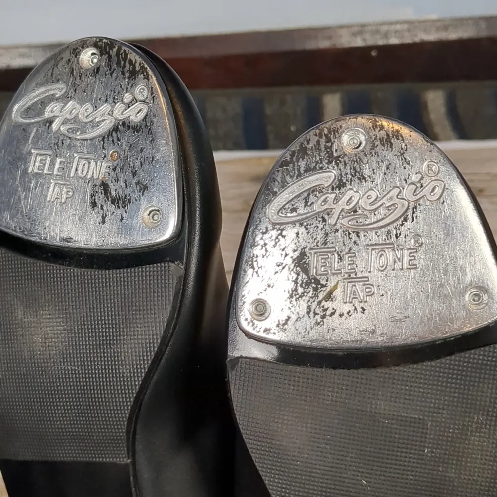 Capezio tele tone tap shoes size 7M - Image 7