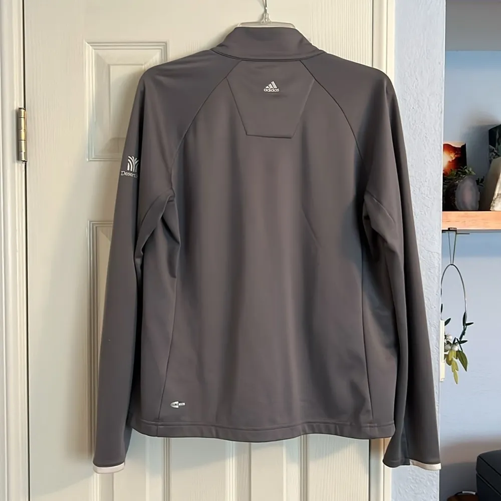 Adidas women’s Desert Hills zip front golf jacket - Image 3