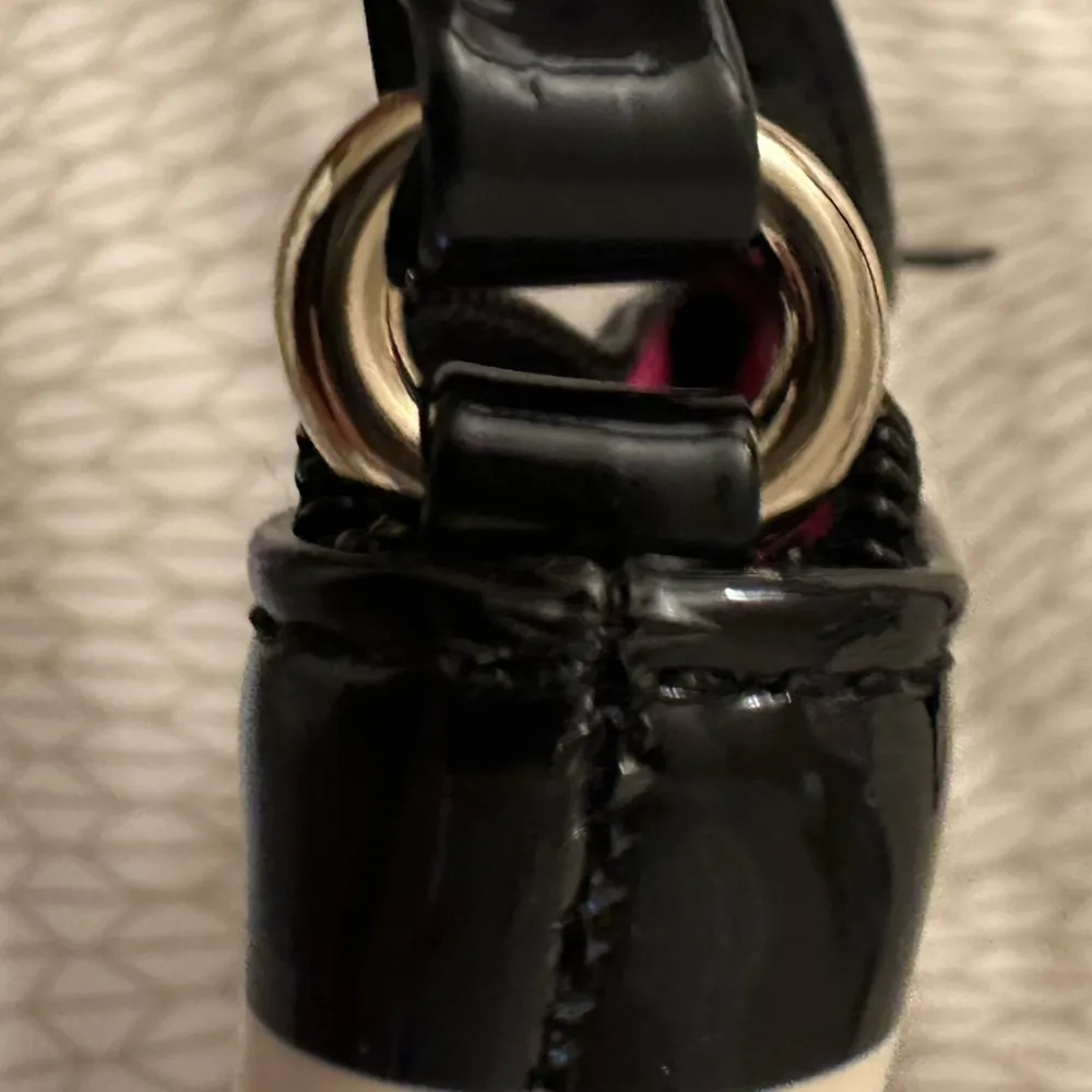 Kate Spade Penn Valley Amy Crossbody Patent Black White Stripe - Image 6