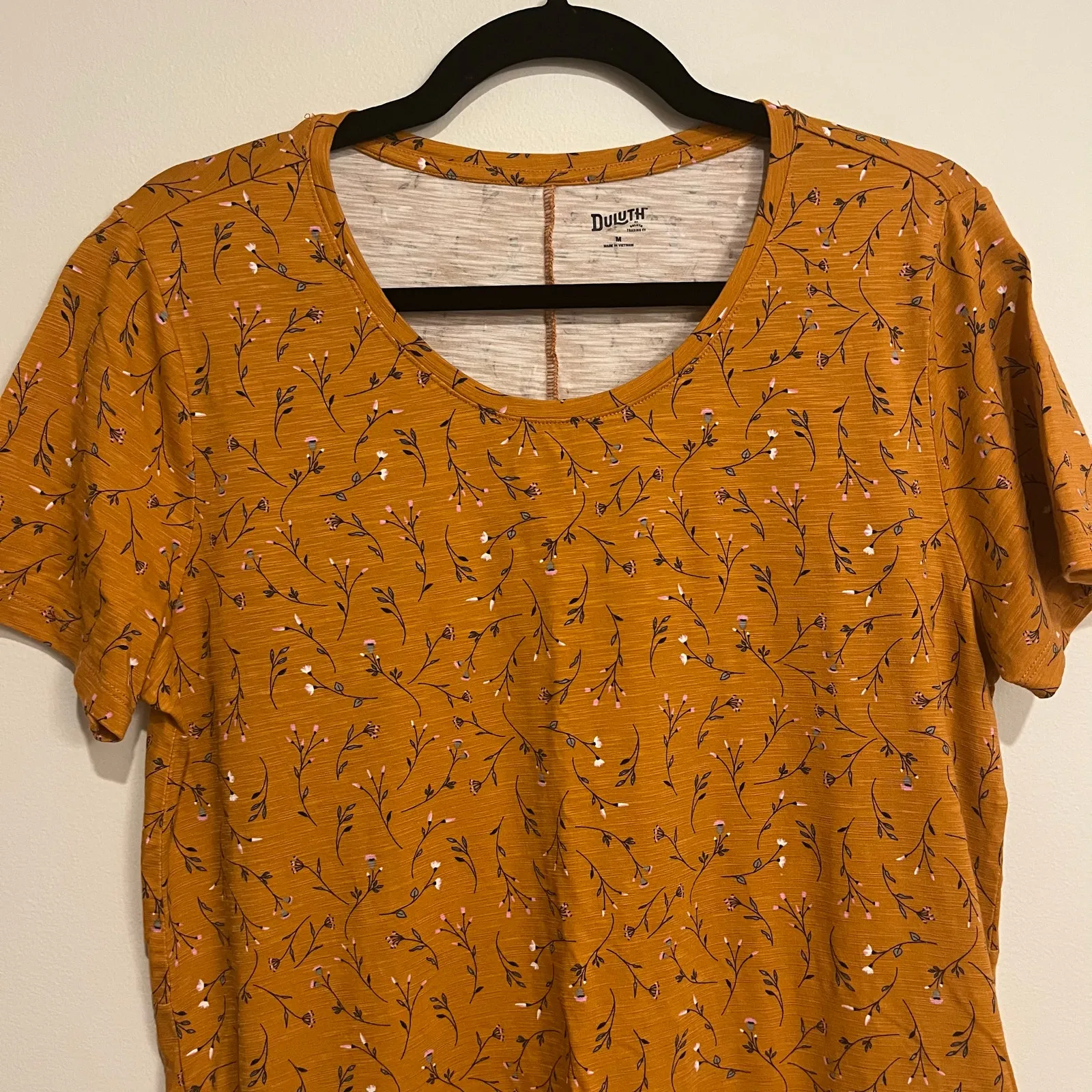 Duluth Trading Co Dress To 'n' Flow Pleated Back Short Sleeve Orange Floral MED - Image 3