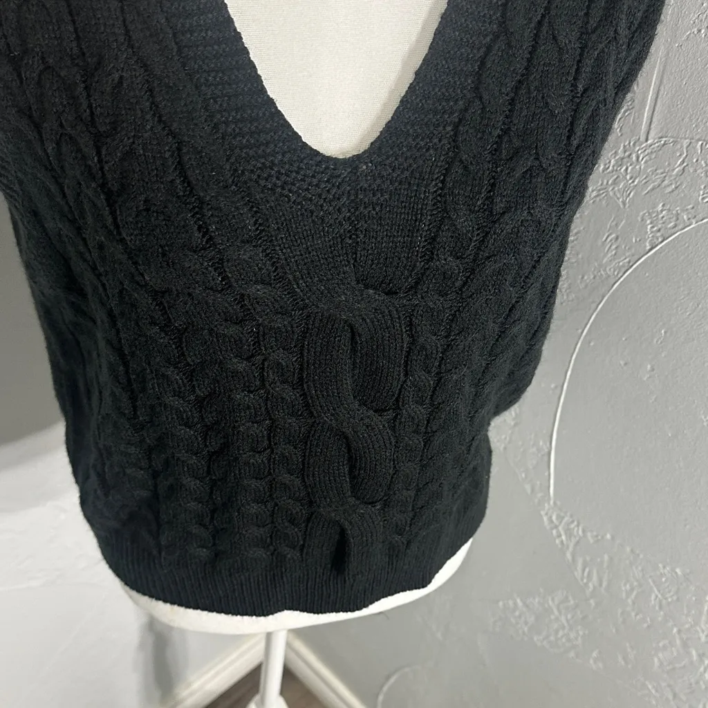 Classic Black Knit Vest - Image 10