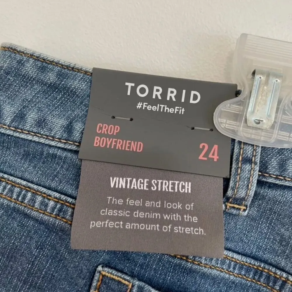 NEW NWT TORRID Plus Size Crop Boyfriend Straight Vintage Stretch Mid Rise Jean - Image 11