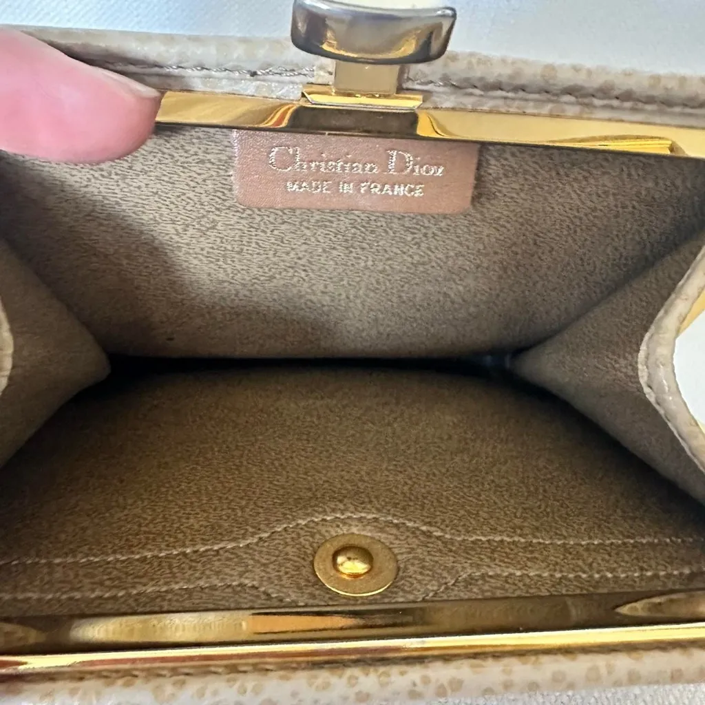 Vintage Christian Dior Tan Leather Wallet Coin Purse Gold Accents Clasp Closure - Image 5