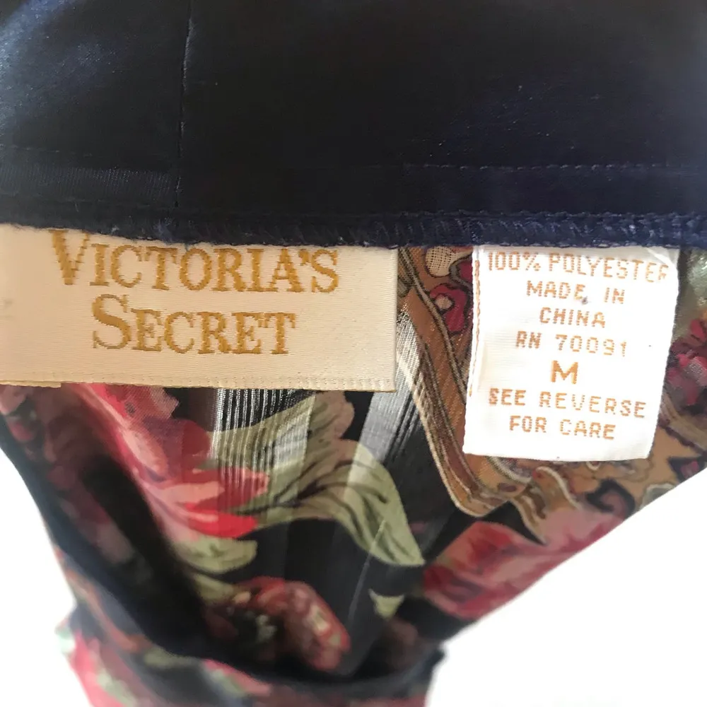 Vintage Victoria's Secret Floral Long Sleeve Black Pleated Shirt Women's Size M - Image 6