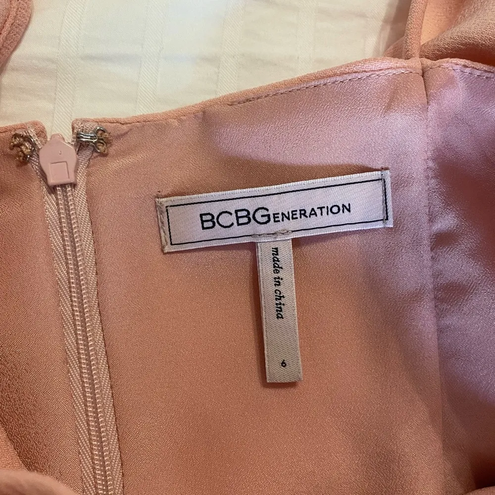 BCBGeneration Pink Ruffle Sleeve Dress Size 6 - Image 4