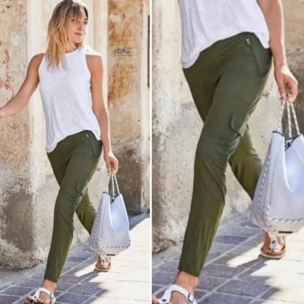 Athleta Chelsea Cargo Pants Size 10 in Green - Image 3