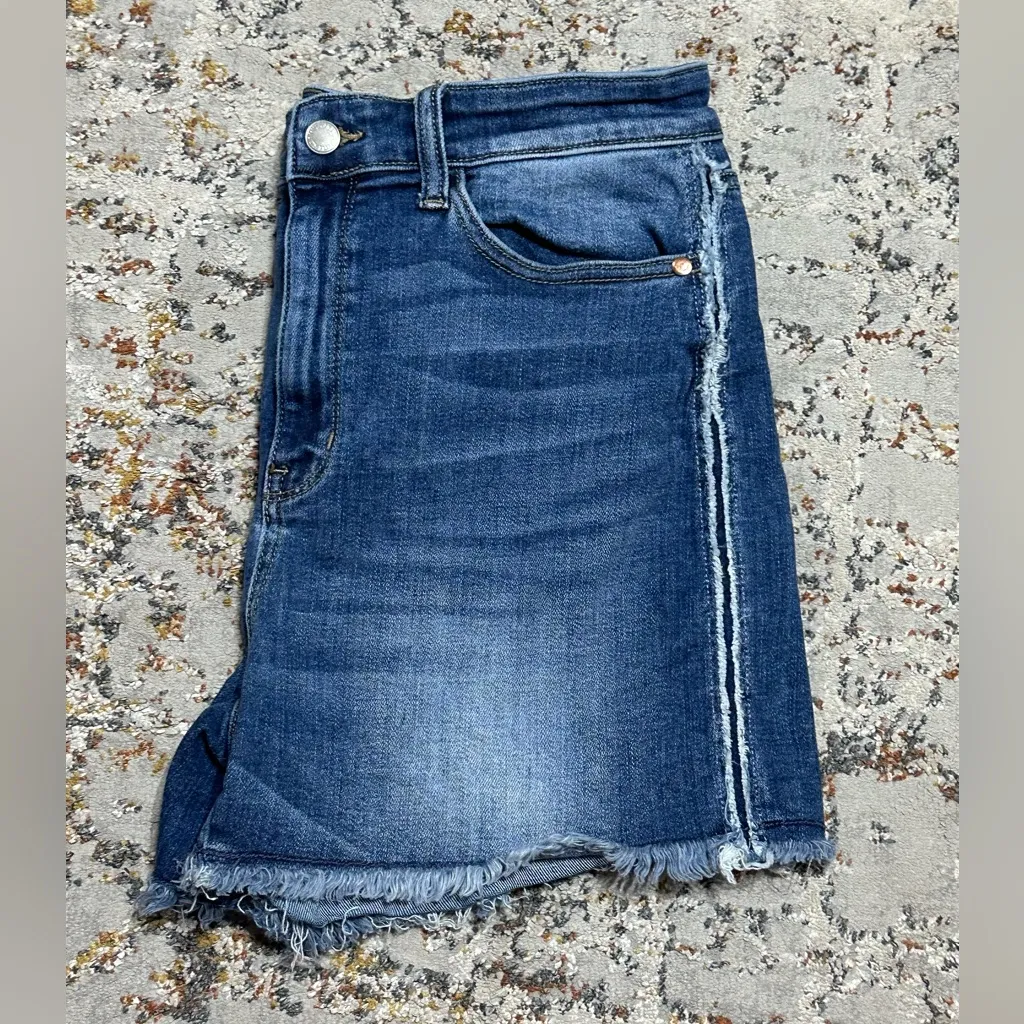 JUDY BLUE SUNNY DAYS HIGH RISE FRAYED SEAM JEAN SHORTS Size XL 15/32 - Image 12