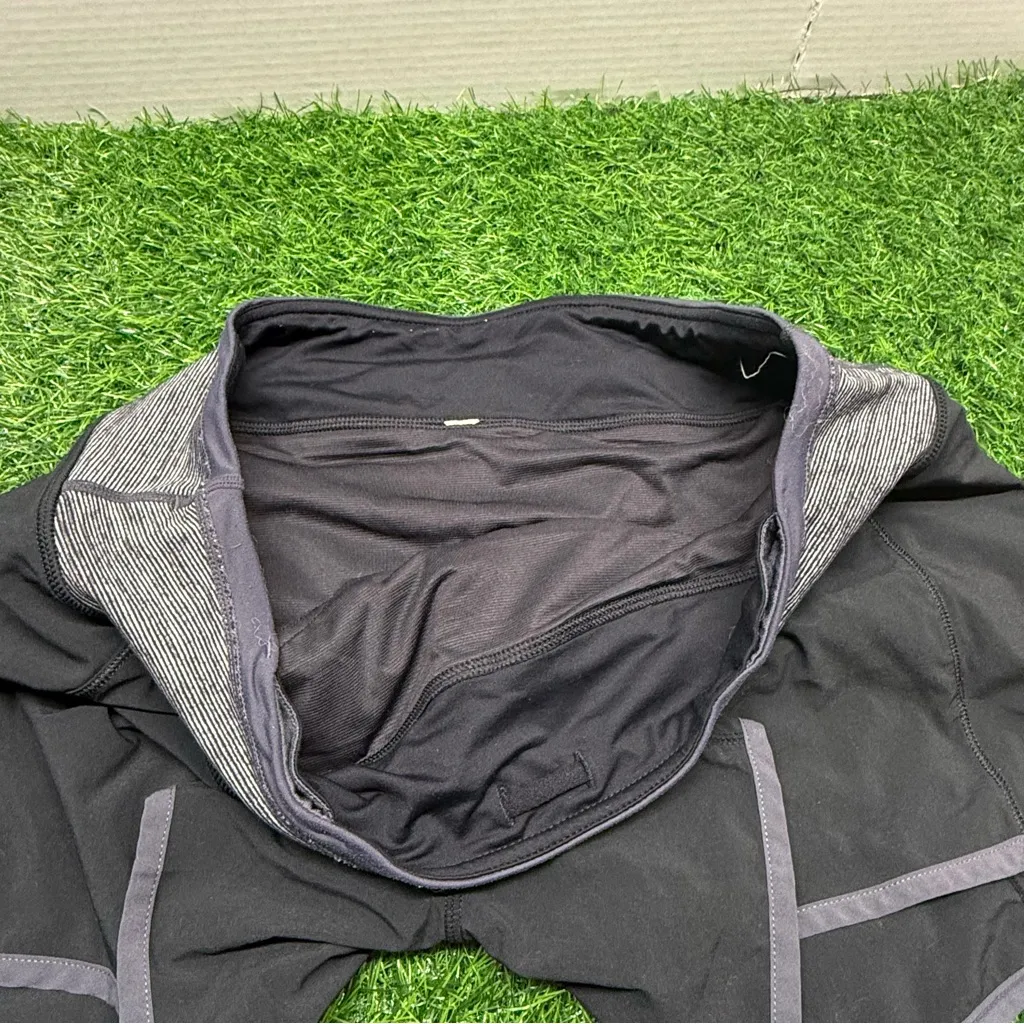 Lululemon Turbo Run Shorts 4.5" - Image 4