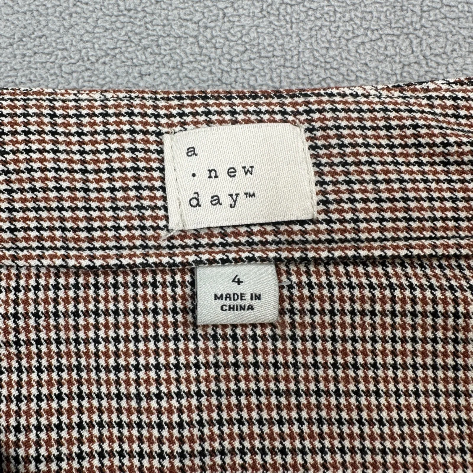 A New Day Mini Skirt Womens 4 Brown Houndstooth Pattern Side Zipper Patterned A - Image 4