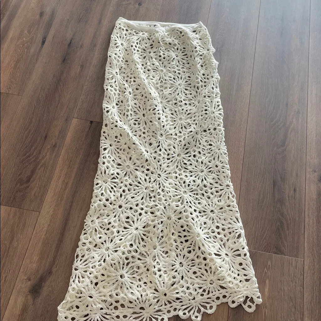 Norma Kamali Obie Crochet Skirt - Image 4