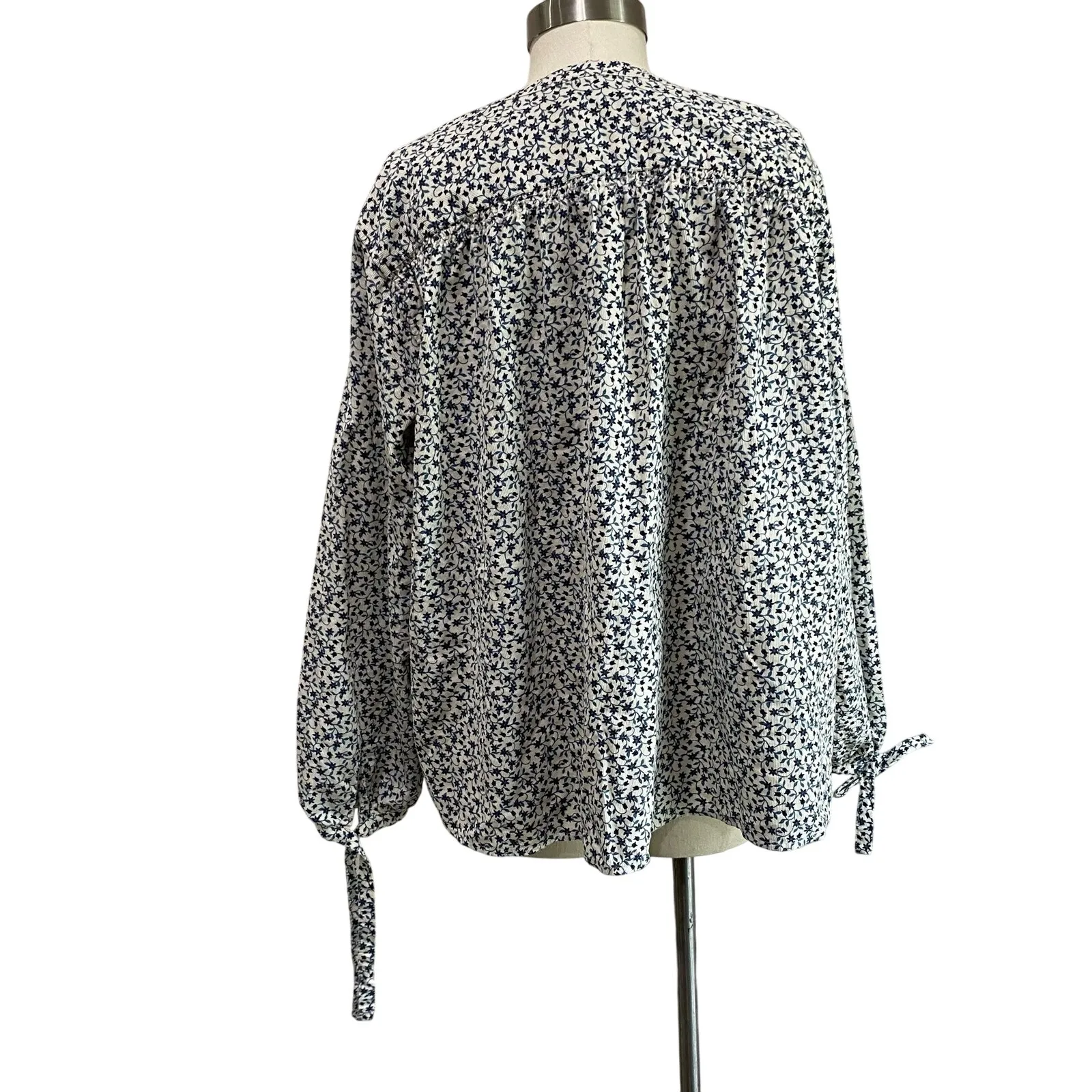 Old Navy Blue Ivory Ditsy Floral Corduroy Tie Sleeve Top Size XL - Image 3