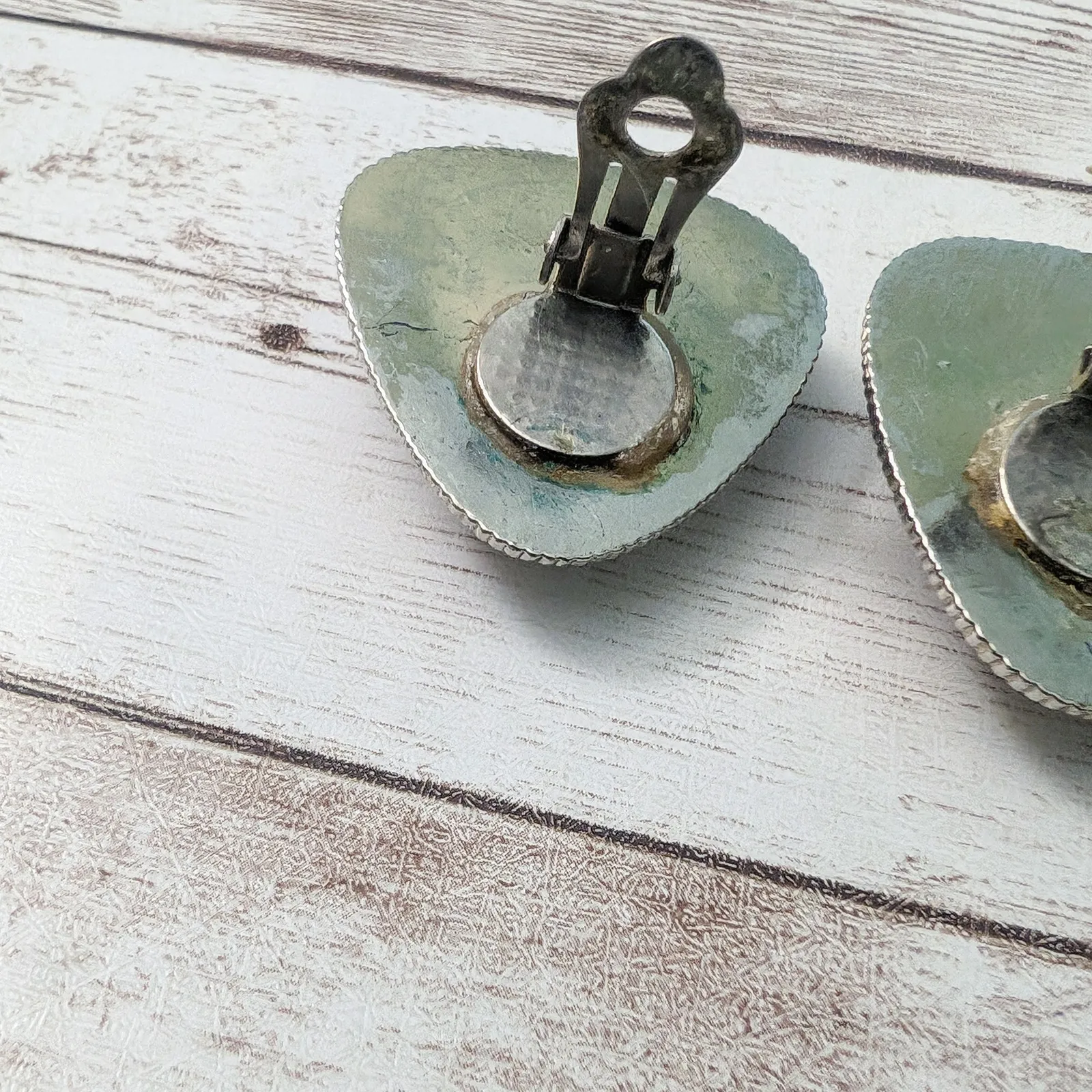 Vintage Clip On Earrings Statement Large Red & Gold Tone Triangular - Image 10