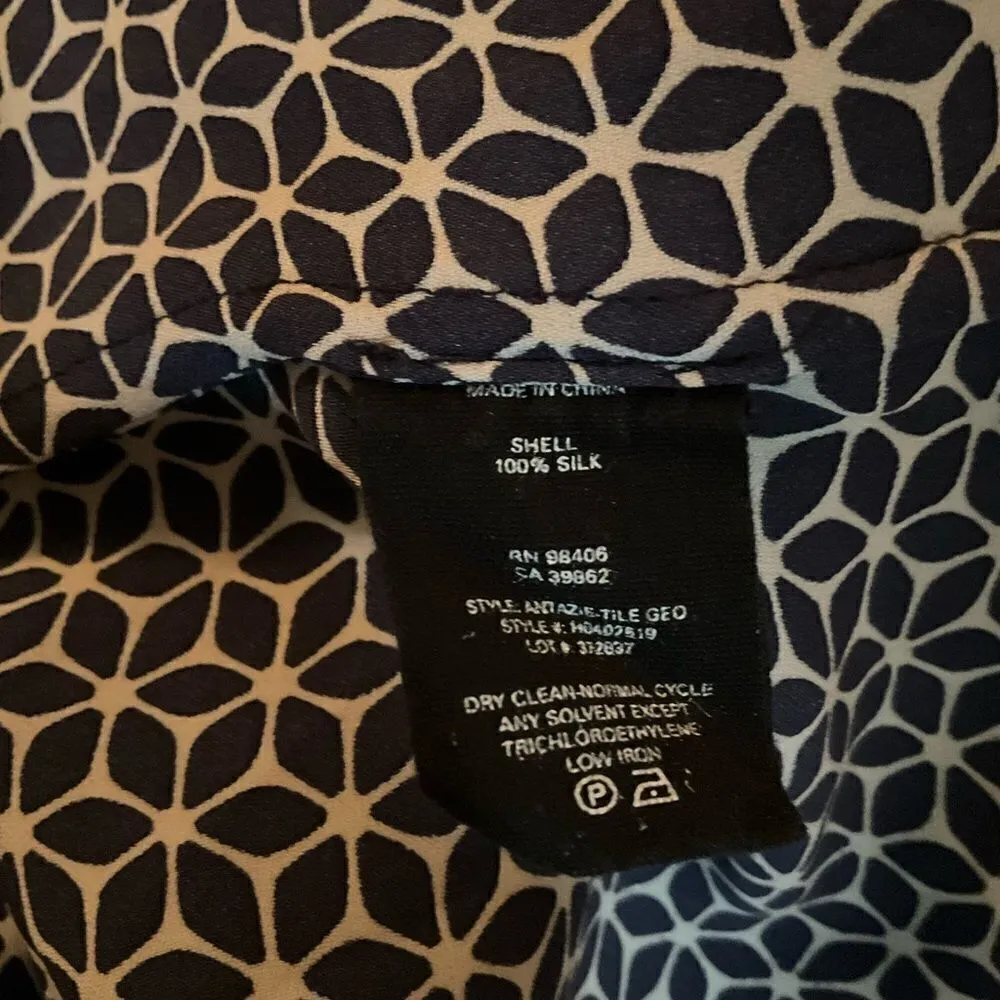 Theory Antazie Tile Geo Print Silk Top - Image 10