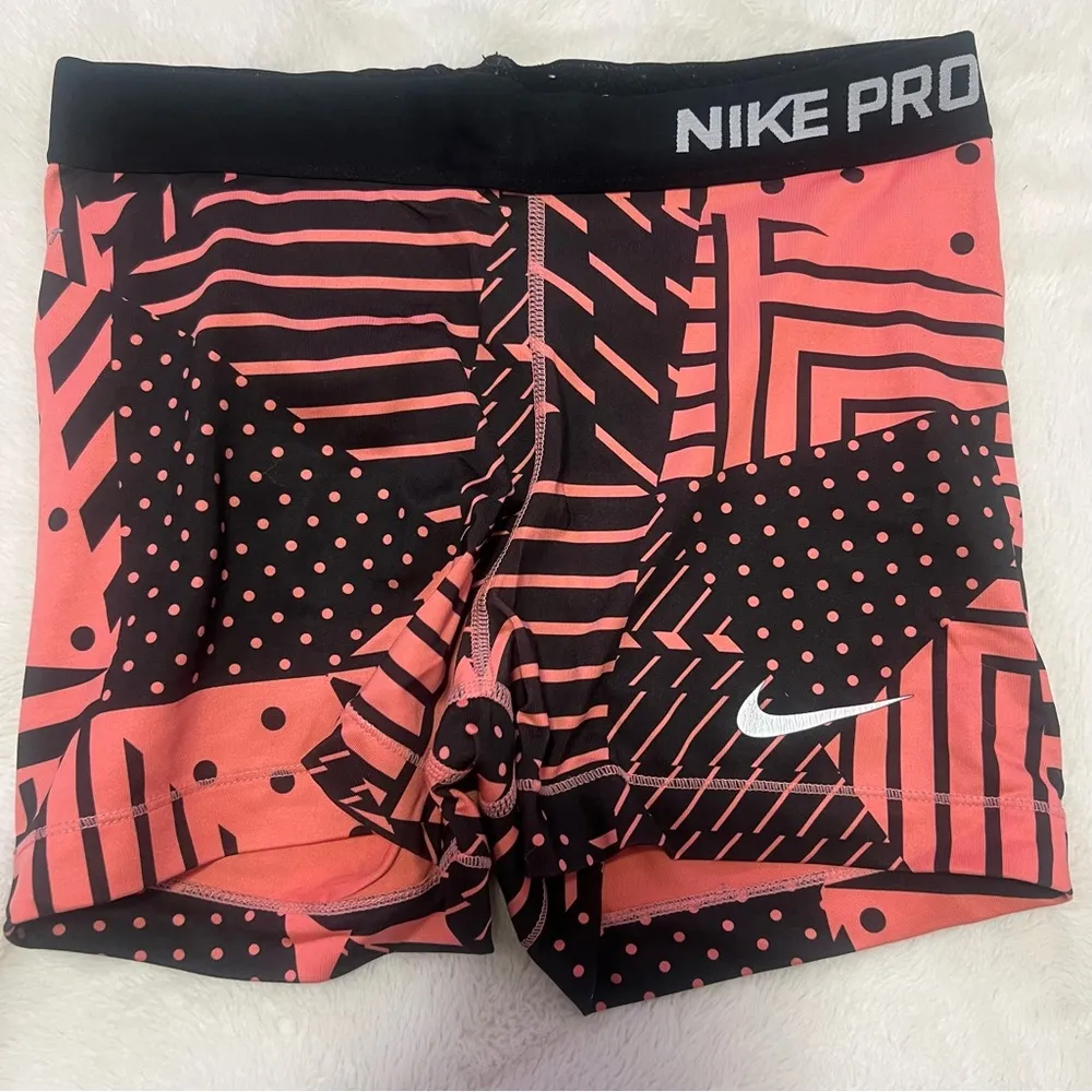 Nike Pro Geometric Print Shorts - Image 2