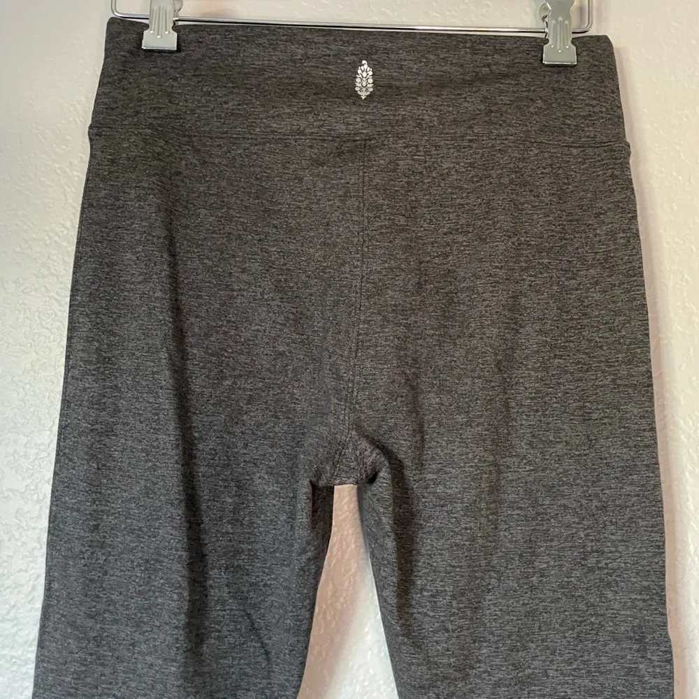 𝅺FREE PEOPLE Halo Cut Out Gray Charcoal Leggings Medium - Image 10