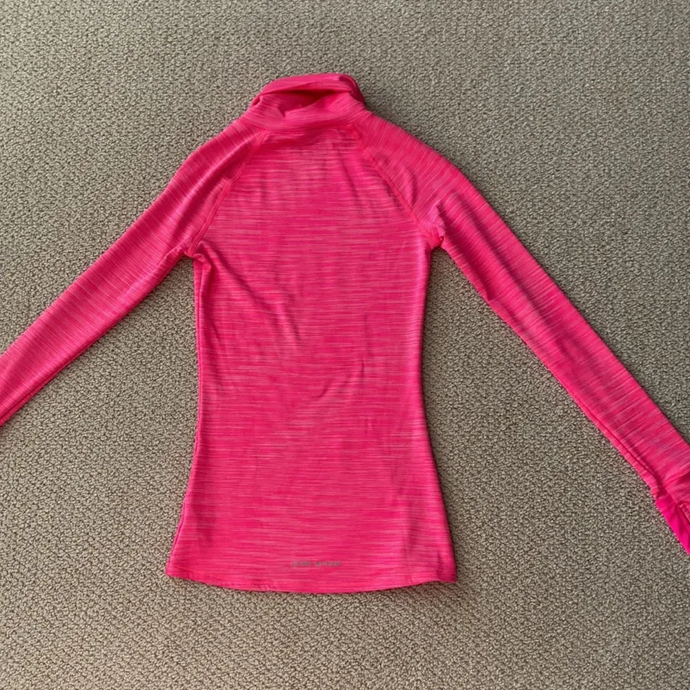 Under Armour Fitted Long Sleeve Turtleneck Top Shirt Hot Pink Size XS Like New - Image 8
