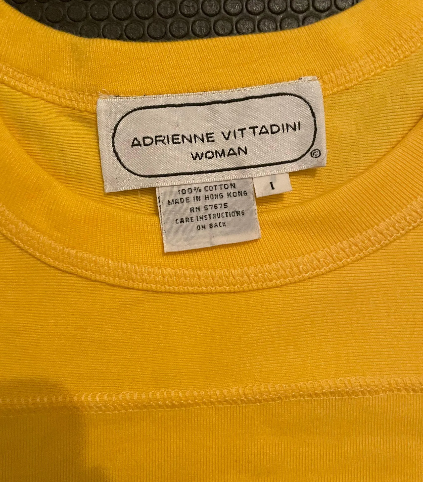 Adrienne Vittadini Vintage retro 90s Woman bright yellow banana oversized tee t-shirt  - Image 6