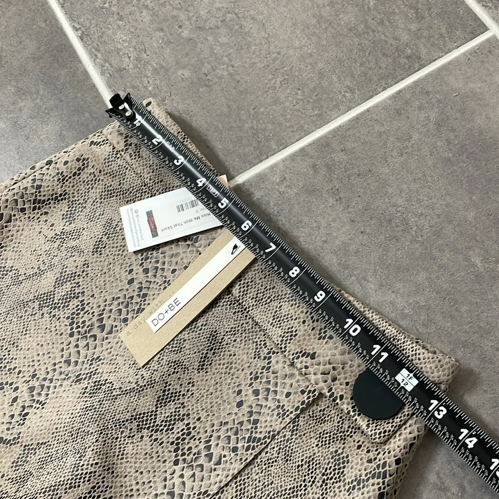 DO+BE Hiss Me With That Skort size Small - Image 5