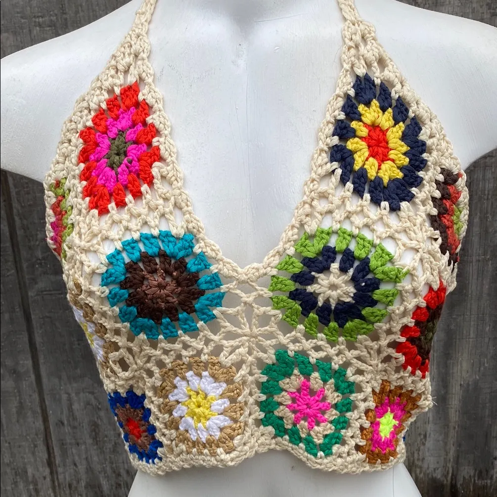 Cupshe x JoJo Fletcher Cream Colorful Floral Halter Crochet Crop Top Size S - Image 2