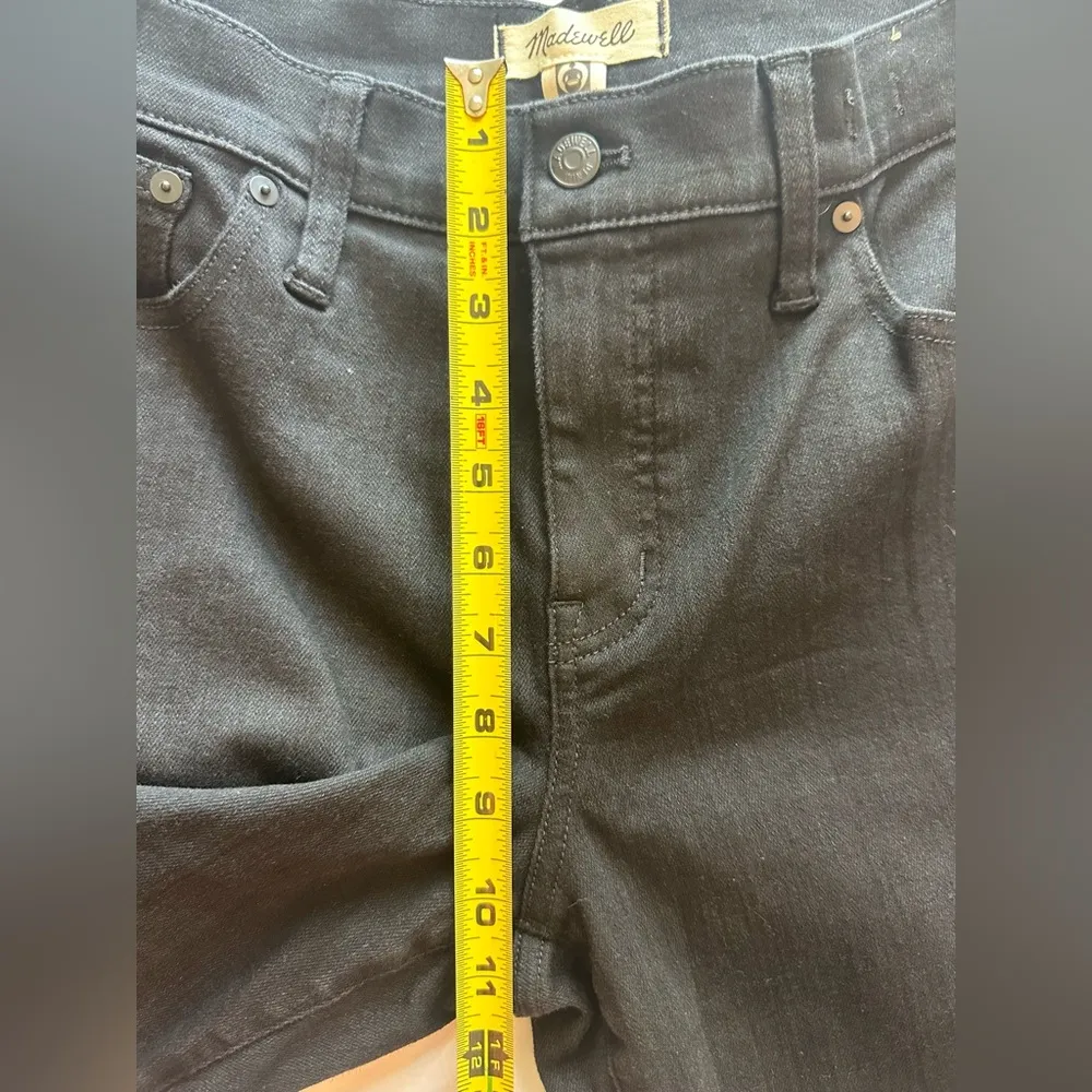Madewell Petite Mid Rise Kick Out Crop Jeans Black Size 32P - Image 7