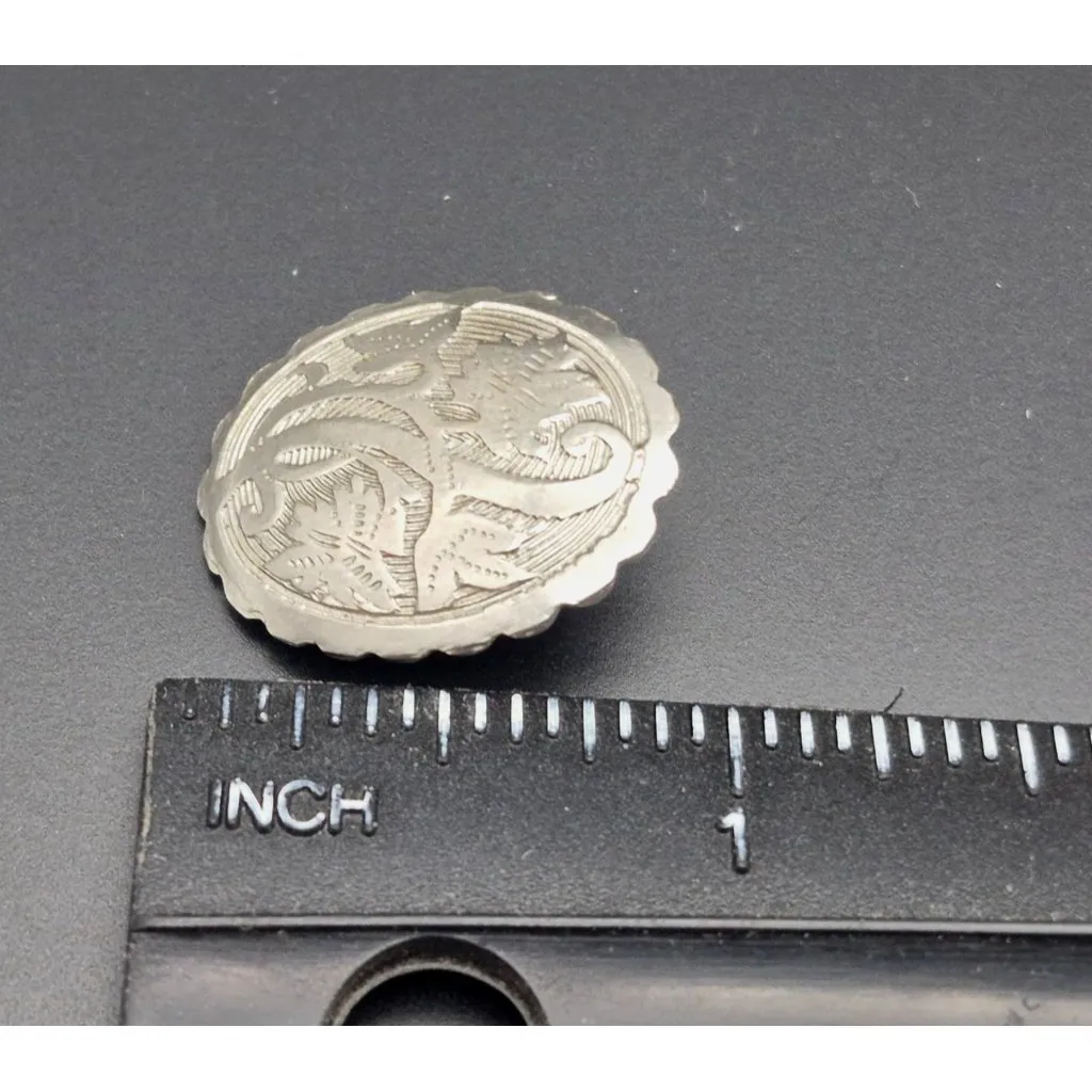 Western Conch Silver Tone Embossed Clip On Earrings Scalloped Edges Cowgirl .75" - Image 5