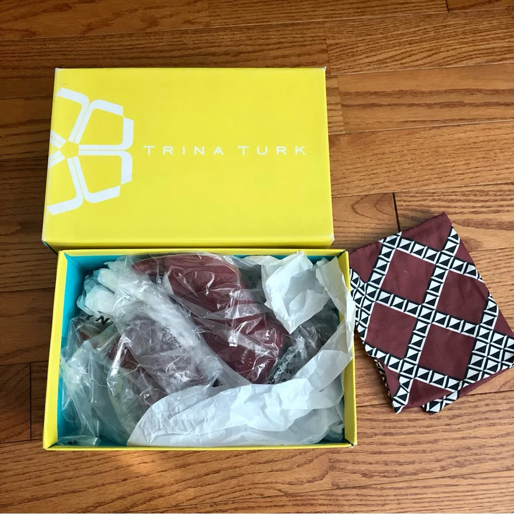 Trina Turk TARE Laguna Tawny Port Deep Burgundy Suede Mules Heels Women’s Size 8 - Image 7