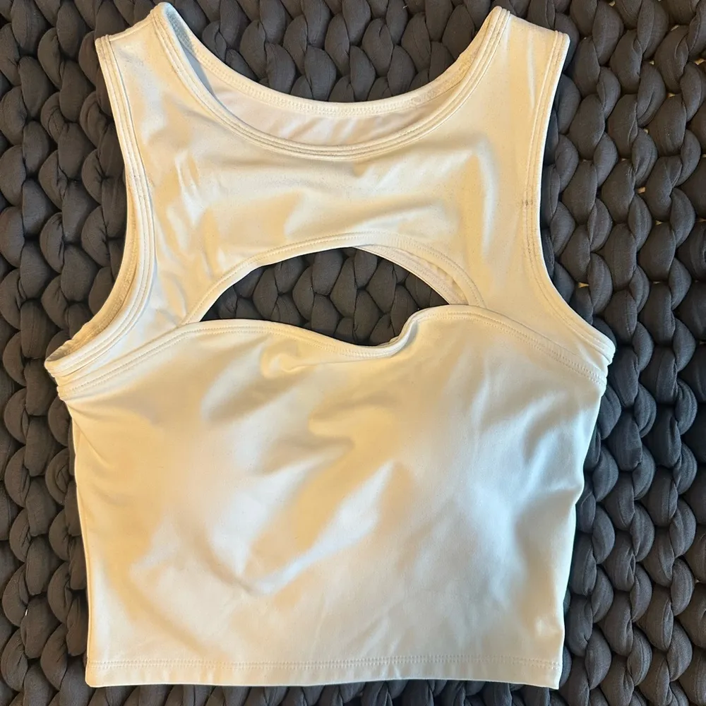 Klassy Peek A Boo Crop Brami White - Image 2