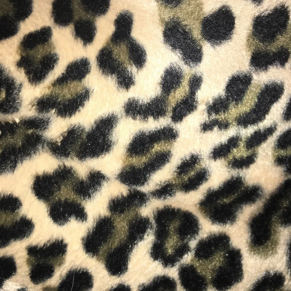 Cute fuzzy leopard print bag - Image 6