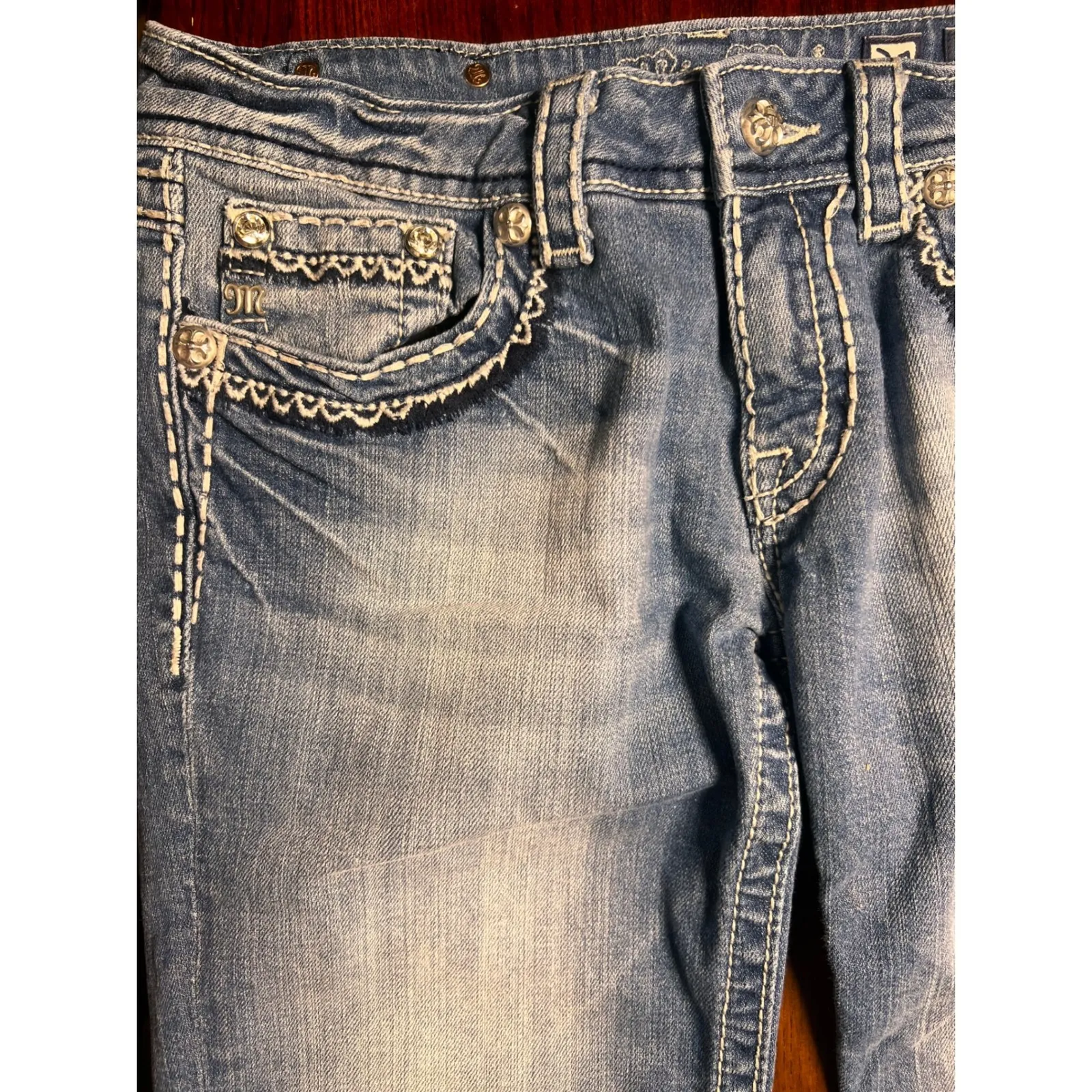 Miss Me Bermuda Denim Shorts Embellished Flap Pockets Light Wash Size 30 Y2K‎ - Image 3