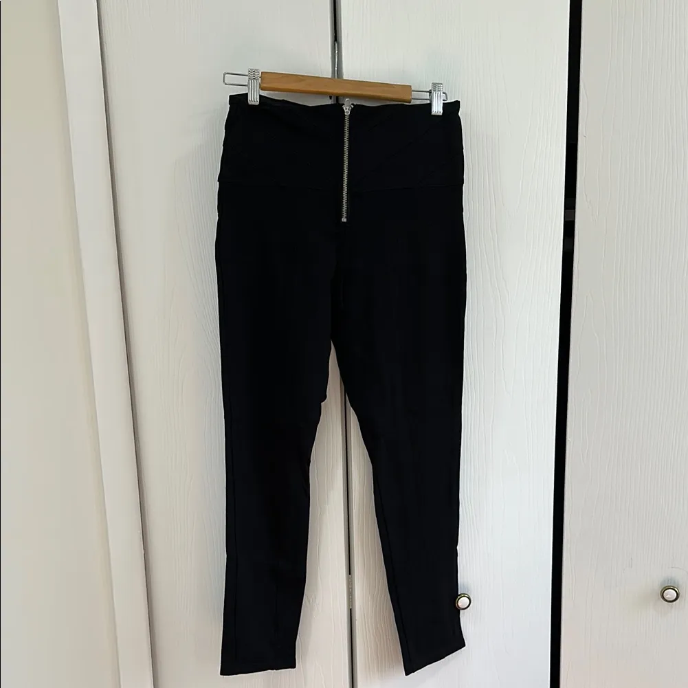 Women's Black High-Waisted Leggings - Image 2