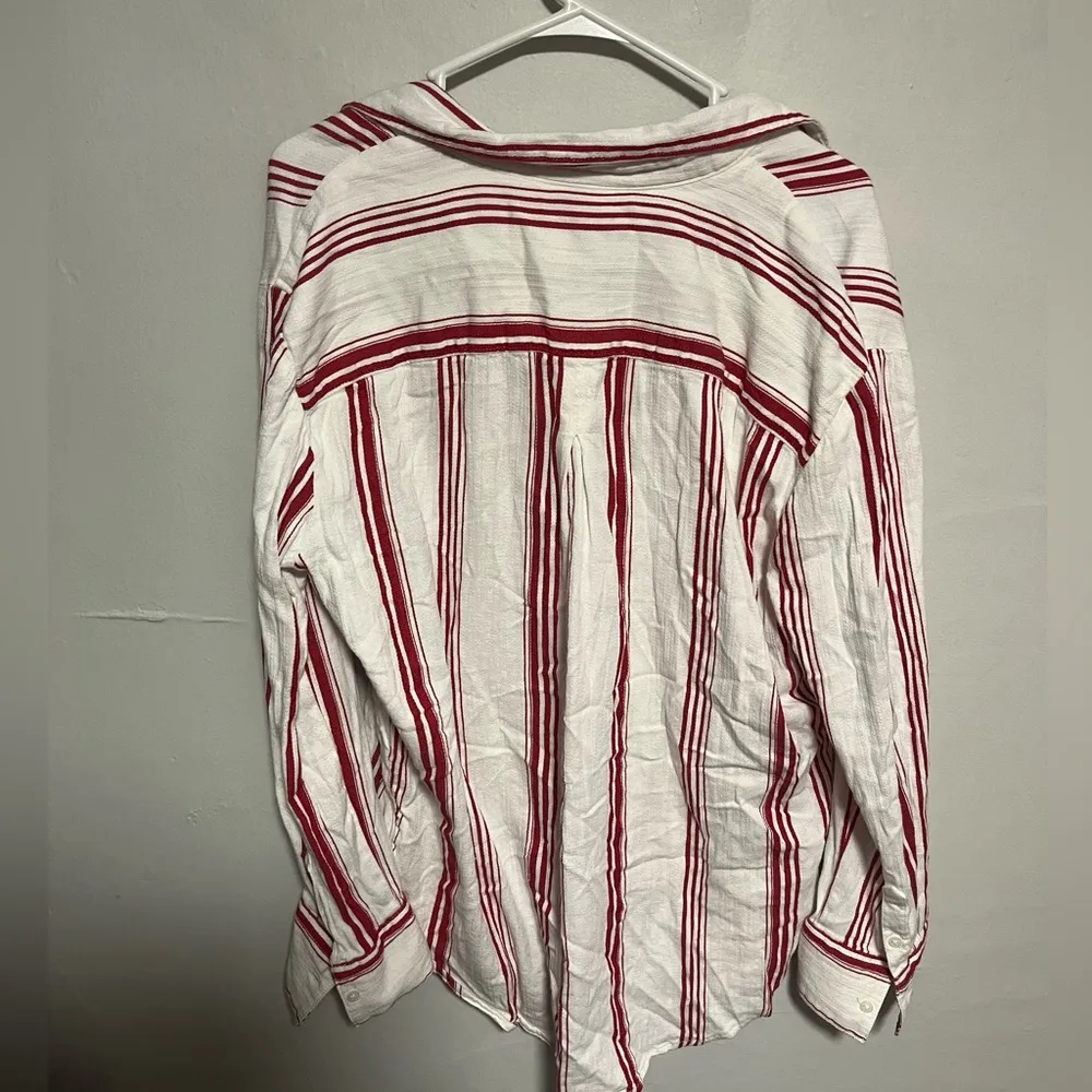 Liz Claiborne Red and White Striped Button-Up Shirt - Image 3